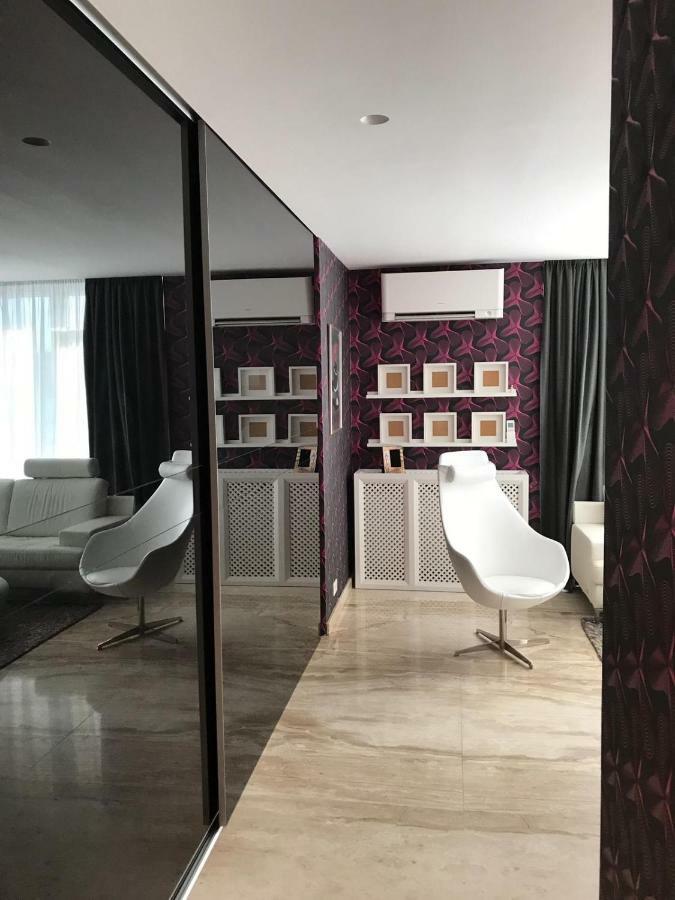Luxury Trip Lägenhet Oradea Exteriör bild