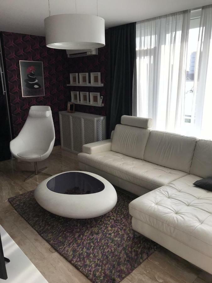 Luxury Trip Lägenhet Oradea Exteriör bild